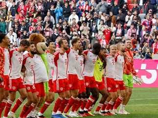 بايرن ميونيخ يعود ويقصو على مونشنغلادباخ بثلاثية