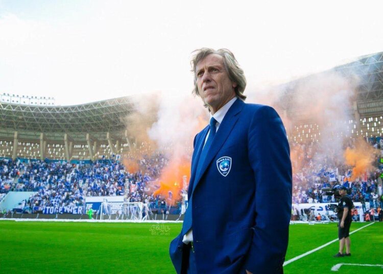 خيسوس مدرب الهلال: سنتحدى رونالدو