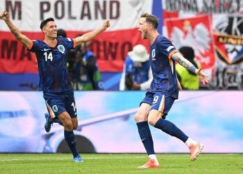 هولندا تحقق ثلاث نقاط ثمينة أمام بولندا في كاس الامم الاوروبية