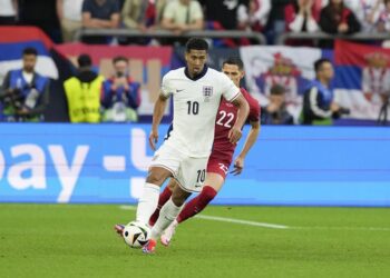 إنجلترا تستهل مشوارها في اليورو بفوز صعب علي صربيا بهدف بلينجهام