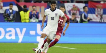 إنجلترا تستهل مشوارها في اليورو بفوز صعب علي صربيا بهدف بلينجهام