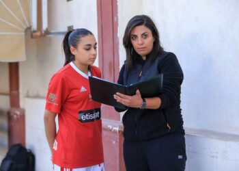 الازمه الأولى في تاريخ الكرة النسائية