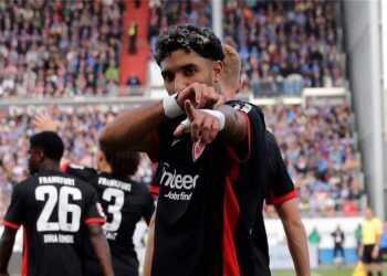 للتاريخ يا مرموش.. تألق مصري في البوندسليجا