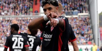 للتاريخ يا مرموش.. تألق مصري في البوندسليجا